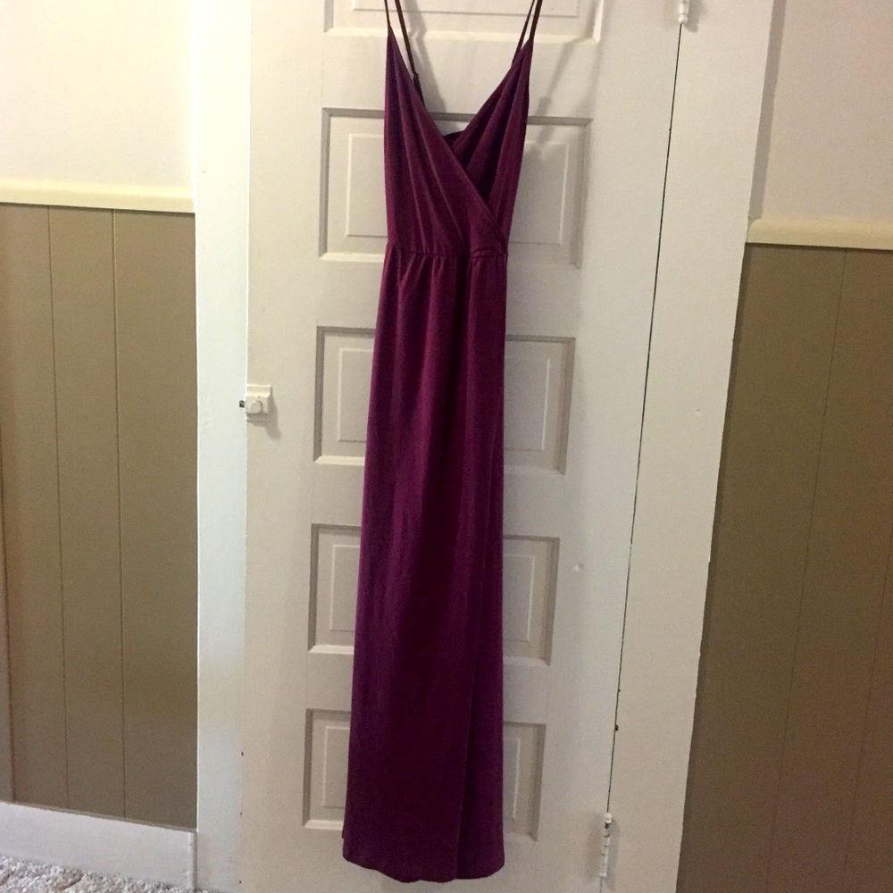 ININ burgundy cross back dress. Size Small